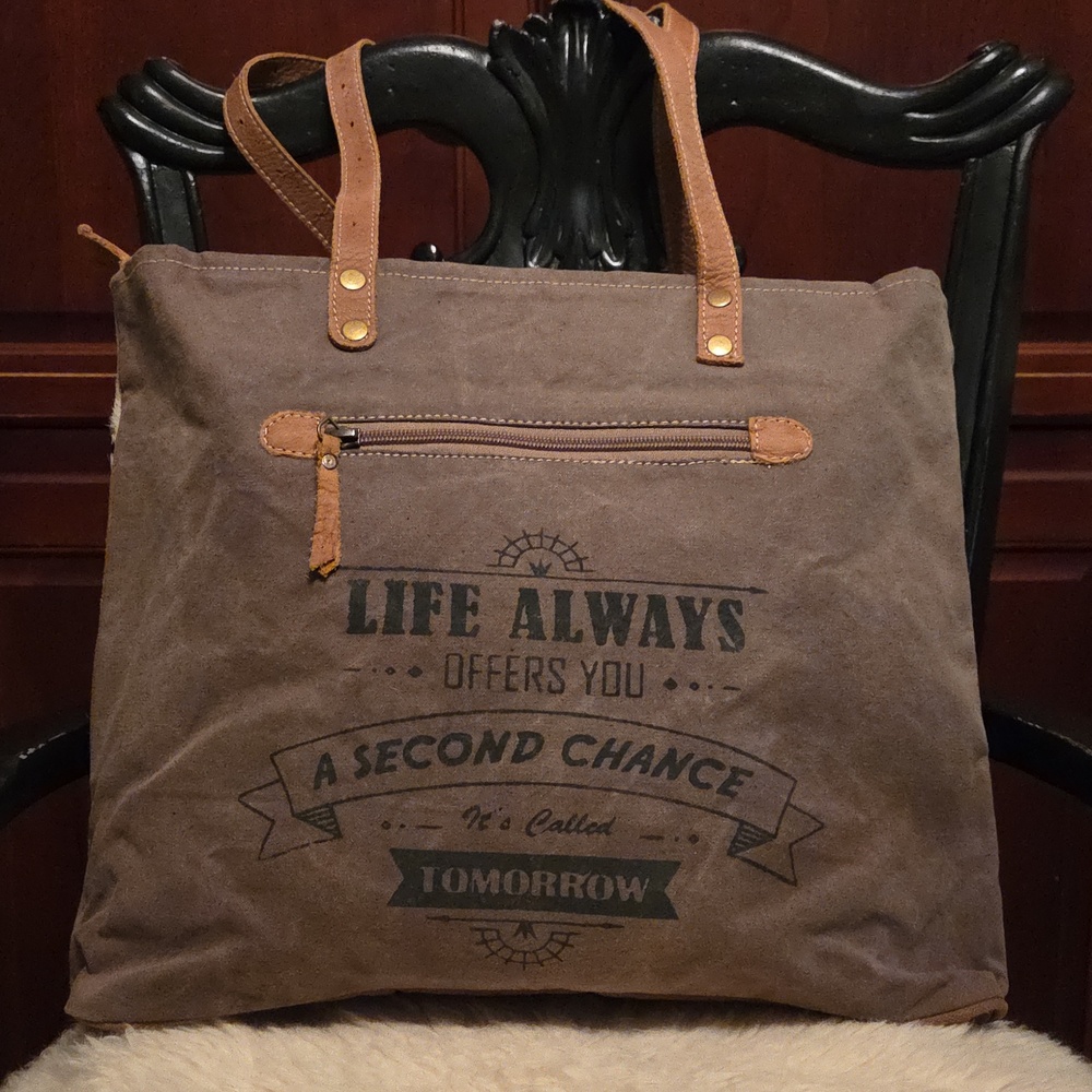NWT Myra Large Leather Canvas Cowhide Cotton Rug Tote - Picture 8 of 13